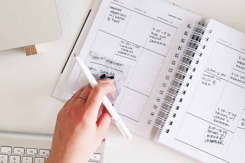 13 Tips For Maintaining a Healthy Work/Life Balance.